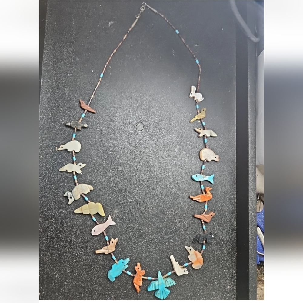 Authentic Zuni Vintage Single Strand Heishi Animal Fetish Stone Carved Necklace